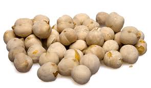 Manufacturers Exporters and Wholesale Suppliers of White Chickpeas Nanded Maharashtra